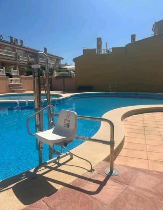 Bungalow Adaptado, Terraza Muy Grande Y Soleada. Gran Alacant Kültér fotó