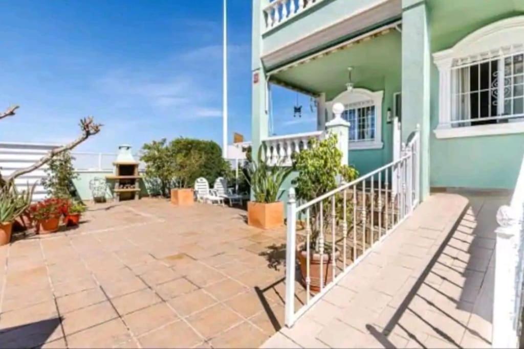 Bungalow Adaptado, Terraza Muy Grande Y Soleada. Gran Alacant Kültér fotó